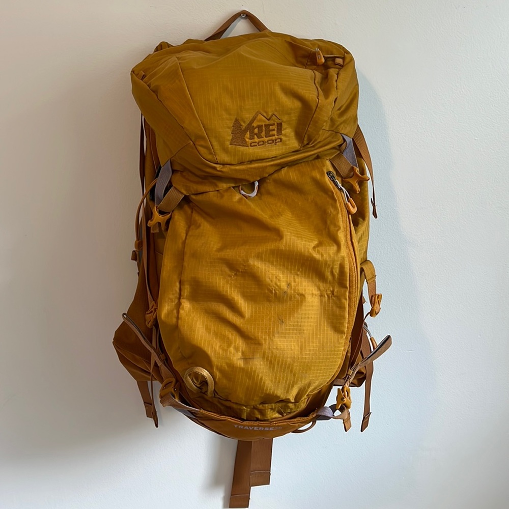 REI hiking pack, traverse pack, 35L